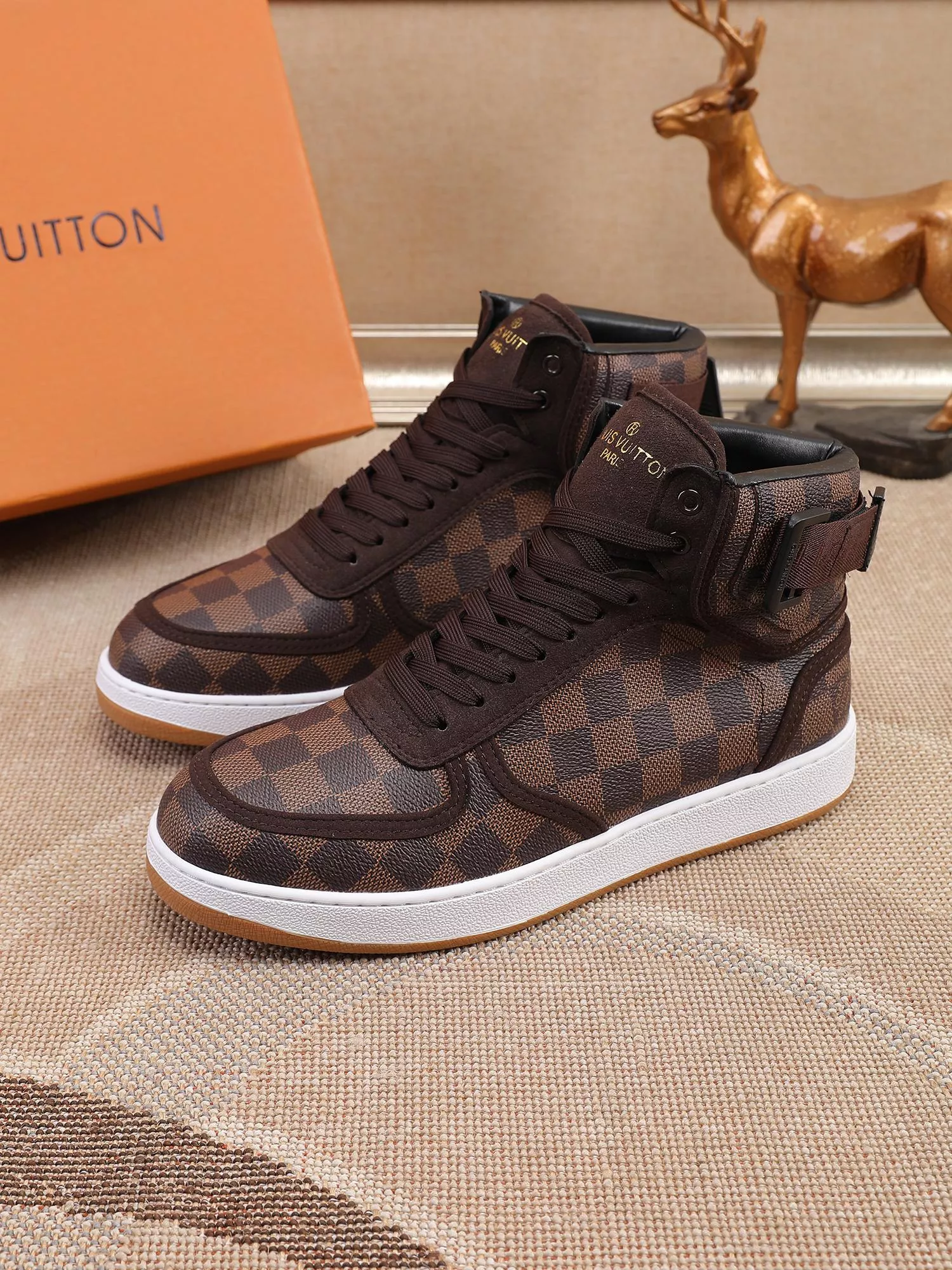 louis vuitton high tops chaussures pour homme s_12ba1aa